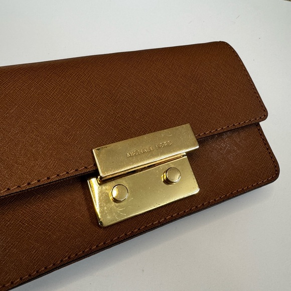 Michael Kors Sloan Chain Clutch - Crossbody - Picture 3 of 4